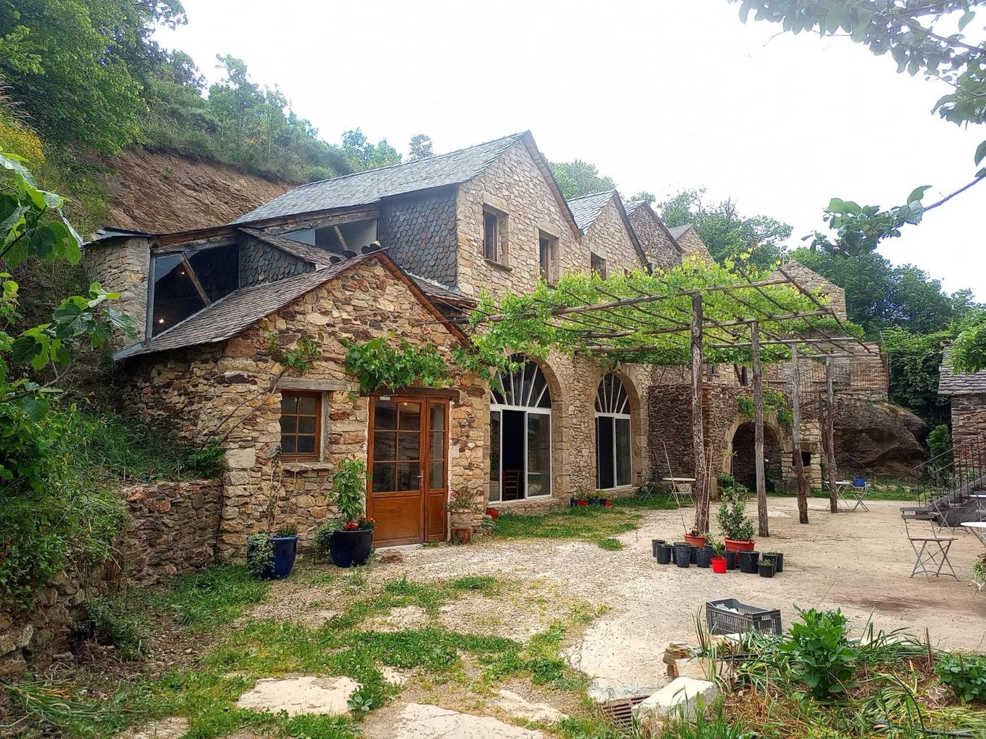 Отель La Ferme Des Cevennes Florac Экстерьер фото